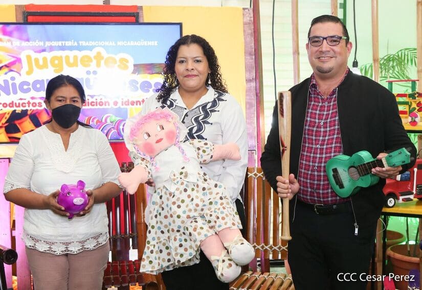 JUGUETES